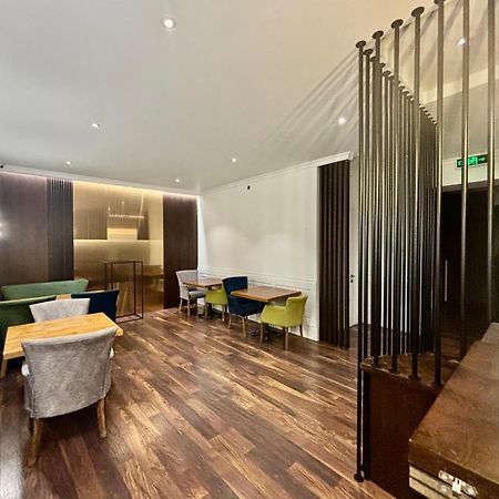 D And D Hotel تبليسي المظهر الخارجي الصورة