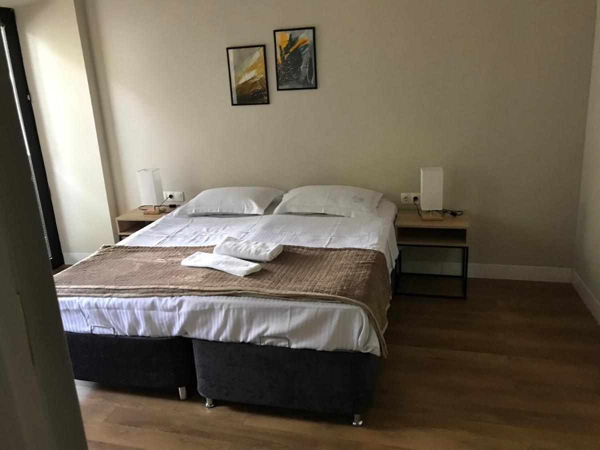 D And D Hotel تبليسي المظهر الخارجي الصورة