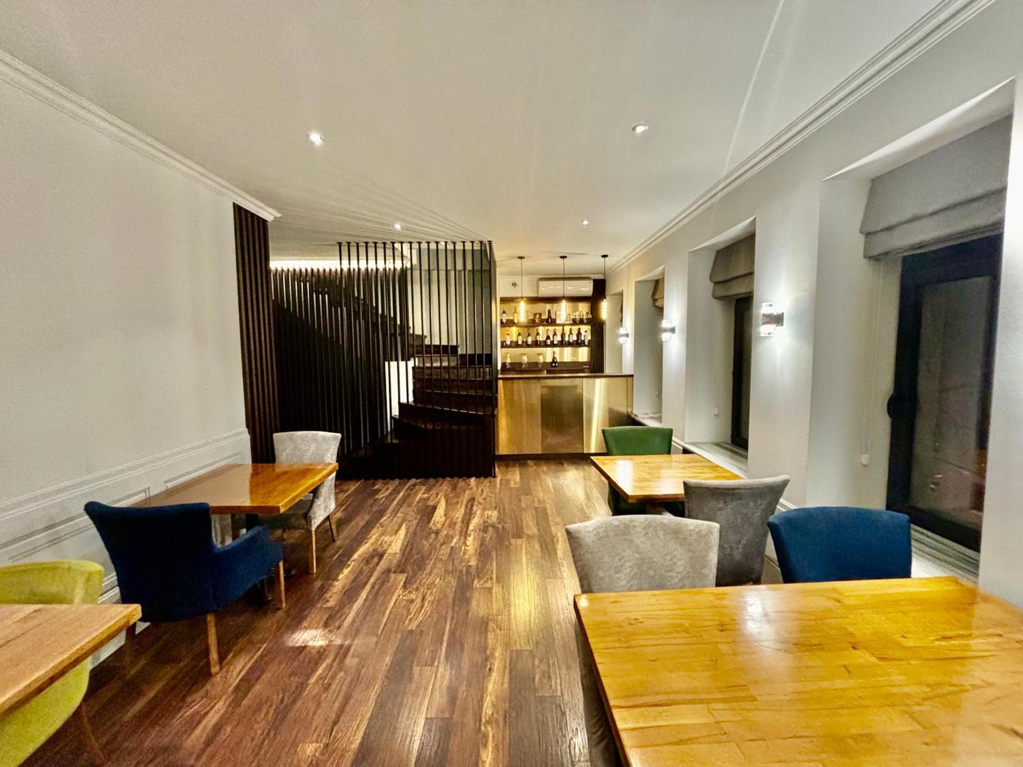 D And D Hotel تبليسي المظهر الخارجي الصورة